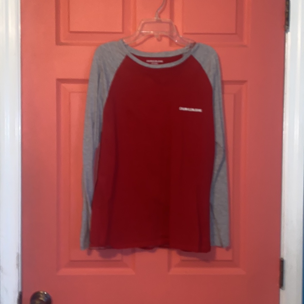Calvin Klein Long Sleeve T-shirt (Youth Large)
